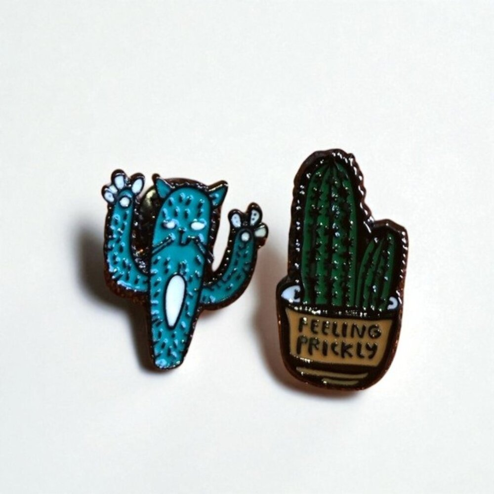 ❤️ 5/$18 - Cactus Pins